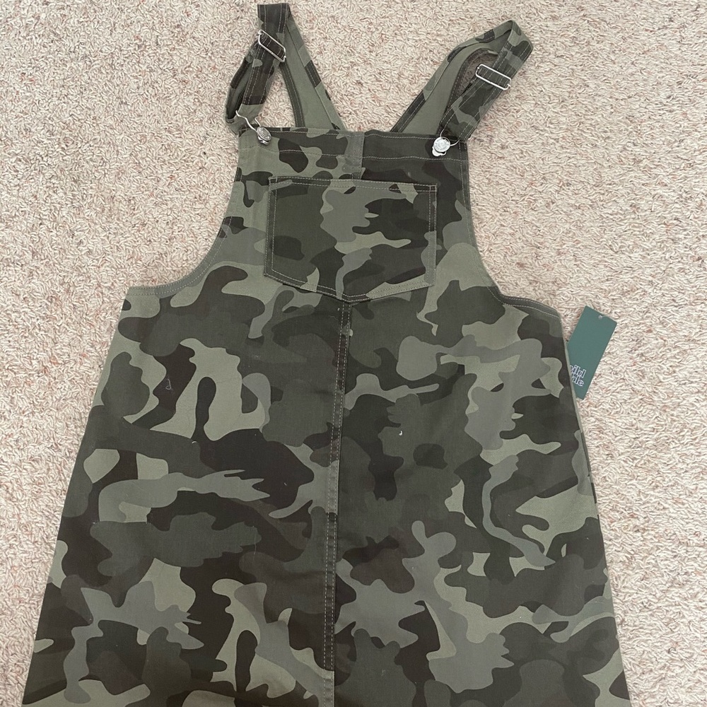 Overall dress in camo